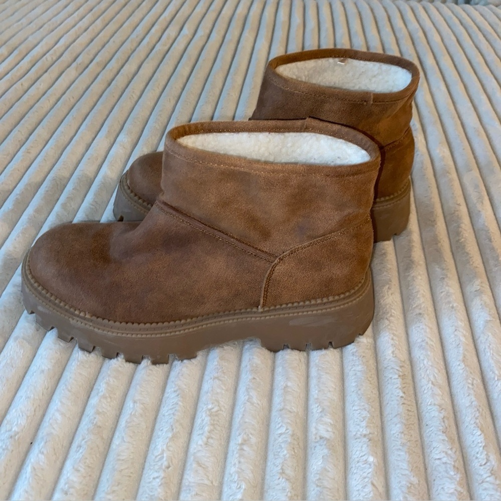 Dolce Vita Boots‎